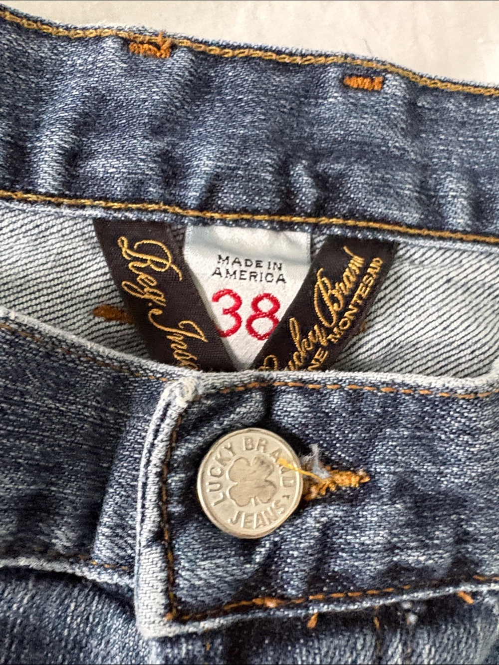 ✨ Men’s Vintage Lucky Brand Bootcut -Button-fly Jeans — Made in USA ✨ - Picture 5 of 8